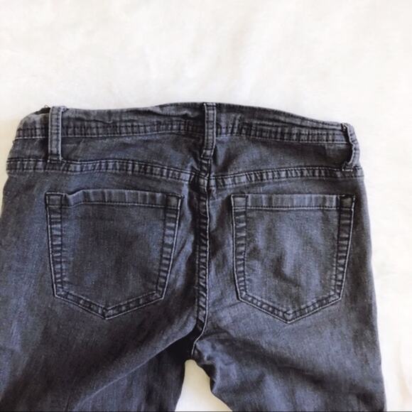 Forever 21 Gray Faded Wash Denim Jeans - Picture 4 of 6